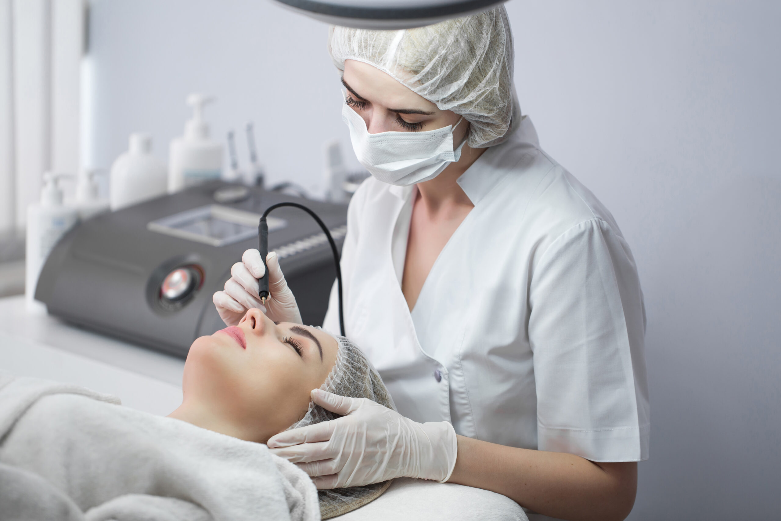 Ultrasonic cavitation, facial cleansing in the cosmetology office.